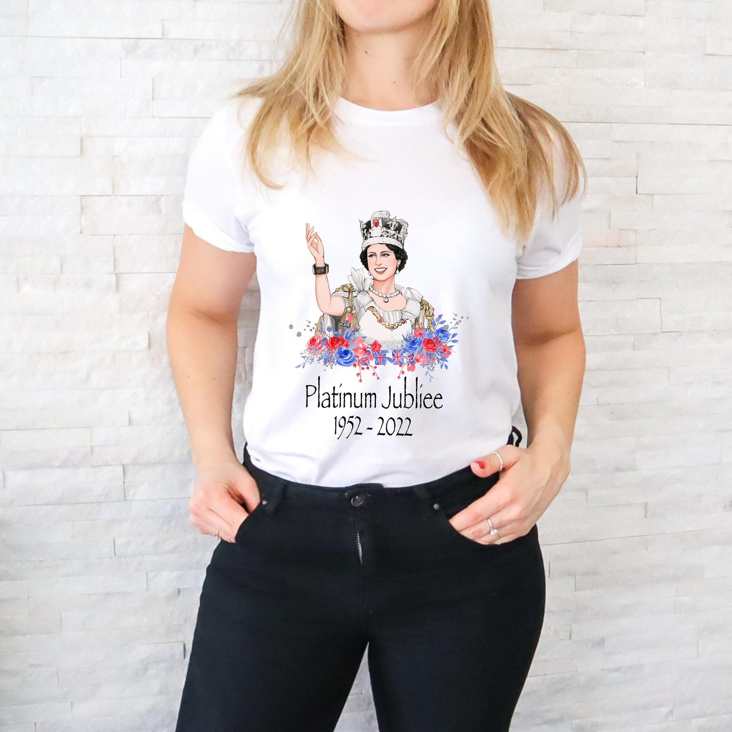 Platinum Jubilee Tshirt, Queen Elizabeths Platinum Jubilee,  Jubilee Souvenirs, Queen Elizabeth II Platinum Jubilee 2022, Jubilee tshirt